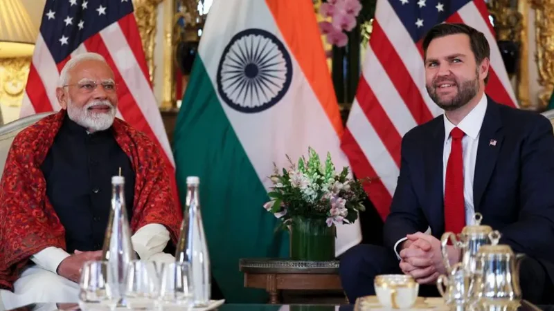 চীনের সঙ্গে বাণিজ্যযুদ্ধের মধ্যে ভারত যাচ্ছেন মার্কিন ভাইস প্রেসিডেন্ট